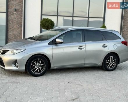 Серый Тойота Аурис, объемом двигателя 2 л и пробегом 185 тыс. км за 11999 $, фото 9 на Automoto.ua