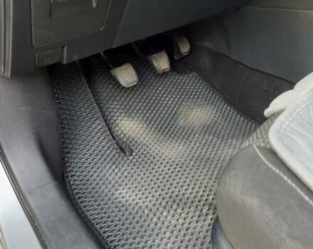 Серый Тойота Аурис, объемом двигателя 1.6 л и пробегом 212 тыс. км за 11800 $, фото 21 на Automoto.ua