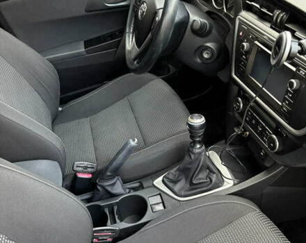 Сірий Тойота Ауріс, об'ємом двигуна 2 л та пробігом 225 тис. км за 11000 $, фото 18 на Automoto.ua