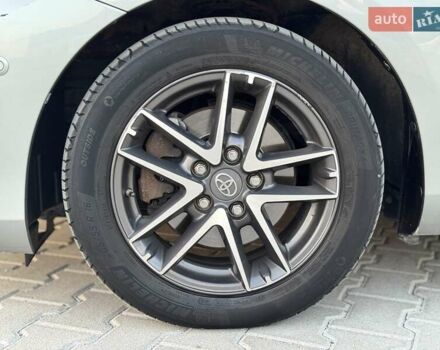 Серый Тойота Аурис, объемом двигателя 2 л и пробегом 185 тыс. км за 11999 $, фото 53 на Automoto.ua