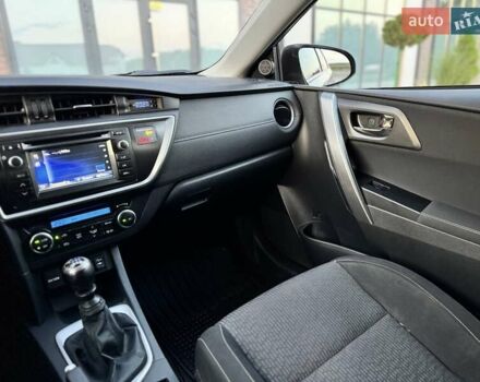 Серый Тойота Аурис, объемом двигателя 2 л и пробегом 185 тыс. км за 11999 $, фото 39 на Automoto.ua