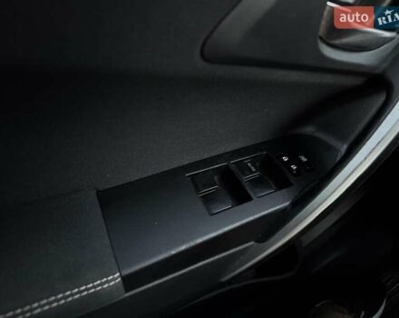 Серый Тойота Аурис, объемом двигателя 2 л и пробегом 185 тыс. км за 11999 $, фото 33 на Automoto.ua