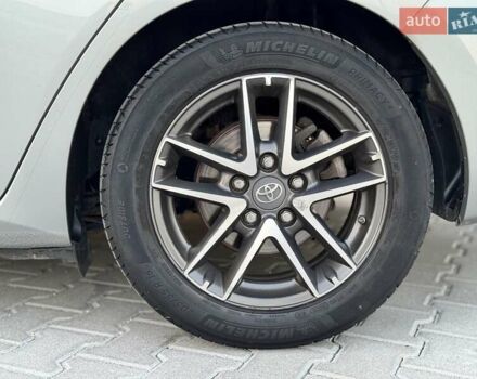 Серый Тойота Аурис, объемом двигателя 2 л и пробегом 185 тыс. км за 11999 $, фото 54 на Automoto.ua