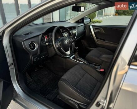 Серый Тойота Аурис, объемом двигателя 2 л и пробегом 185 тыс. км за 11999 $, фото 31 на Automoto.ua