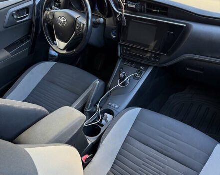 Сірий Тойота Ауріс, об'ємом двигуна 1.8 л та пробігом 257 тис. км за 12800 $, фото 9 на Automoto.ua