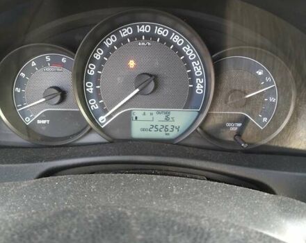 Серый Тойота Аурис, объемом двигателя 1.36 л и пробегом 252 тыс. км за 9200 $, фото 16 на Automoto.ua