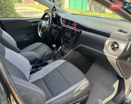 Серый Тойота Аурис, объемом двигателя 1.6 л и пробегом 220 тыс. км за 10500 $, фото 12 на Automoto.ua