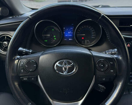 Сірий Тойота Ауріс, об'ємом двигуна 1.8 л та пробігом 257 тис. км за 12800 $, фото 16 на Automoto.ua