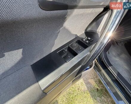 Серый Тойота Аурис, объемом двигателя 1.6 л и пробегом 220 тыс. км за 10500 $, фото 5 на Automoto.ua