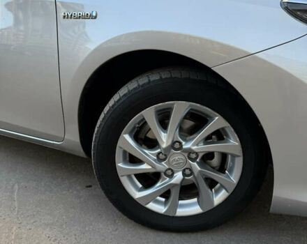 Сірий Тойота Ауріс, об'ємом двигуна 1.8 л та пробігом 257 тис. км за 12800 $, фото 3 на Automoto.ua