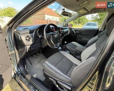 Серый Тойота Аурис, объемом двигателя 1.6 л и пробегом 220 тыс. км за 10500 $, фото 6 на Automoto.ua