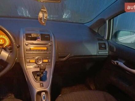 Тойота Аурис 2007 в Киеве на Automoto.ua Серый Тойота Аурис, объемом двигателя 1.6 л и пробегом 192 тыс. км за 6000 $, фото 1 на Automoto.ua