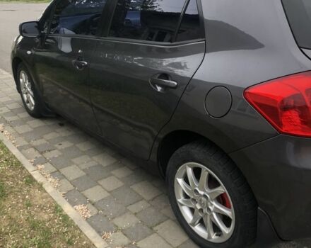 Серый Тойота Аурис, объемом двигателя 0 л и пробегом 267 тыс. км за 3000 $, фото 1 на Automoto.ua