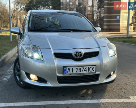 Серый Тойота Аурис, объемом двигателя 1.6 л и пробегом 155 тыс. км за 7300 $, фото 1 на Automoto.ua