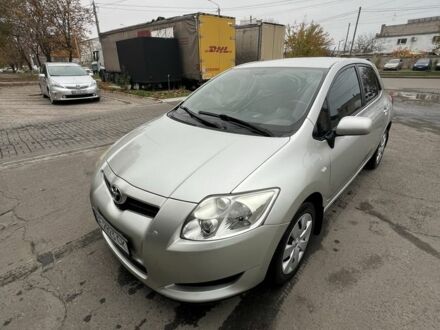 Серый Тойота Аурис, объемом двигателя 1.6 л и пробегом 266 тыс. км за 5500 $, фото 1 на Automoto.ua