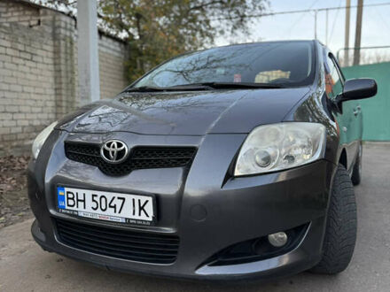 Серый Тойота Аурис, объемом двигателя 1.6 л и пробегом 184 тыс. км за 6300 $, фото 1 на Automoto.ua