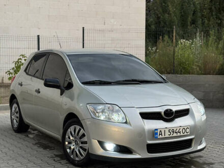 Серый Тойота Аурис, объемом двигателя 1.6 л и пробегом 95 тыс. км за 7000 $, фото 1 на Automoto.ua