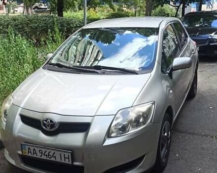 Серый Тойота Аурис, объемом двигателя 1.6 л и пробегом 250 тыс. км за 6000 $, фото 1 на Automoto.ua