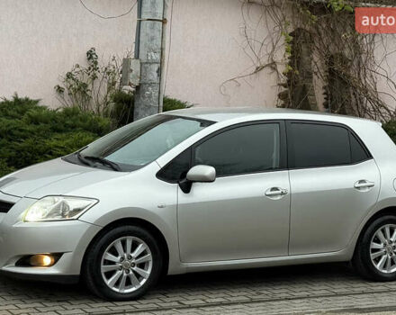 Серый Тойота Аурис, объемом двигателя 2 л и пробегом 219 тыс. км за 6350 $, фото 1 на Automoto.ua