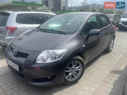 Серый Тойота Аурис, объемом двигателя 1.6 л и пробегом 170 тыс. км за 6500 $, фото 1 на Automoto.ua