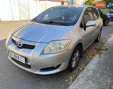Серый Тойота Аурис, объемом двигателя 1.6 л и пробегом 235 тыс. км за 2950 $, фото 1 на Automoto.ua