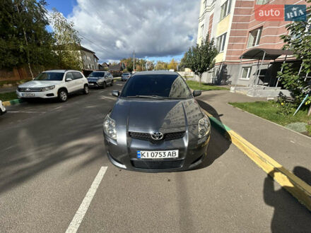 Тойота Аурис 2007 в Киеве на Automoto.ua Серый Тойота Аурис, объемом двигателя 2.2 л и пробегом 250 тыс. км за 7000 $, фото 1 на Automoto.ua