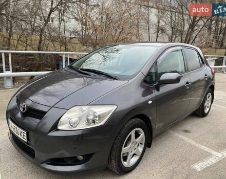 Серый Тойота Аурис, объемом двигателя 1.6 л и пробегом 129 тыс. км за 6800 $, фото 1 на Automoto.ua