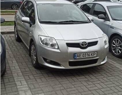 Серый Тойота Аурис, объемом двигателя 1.6 л и пробегом 164 тыс. км за 6300 $, фото 1 на Automoto.ua