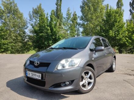 Тойота Аурис 2008 в Горишние Плавни (Комсомольск) на Automoto.ua Серый Тойота Аурис, объемом двигателя 1.6 л и пробегом 179 тыс. км за 6500 $, фото 1 на Automoto.ua