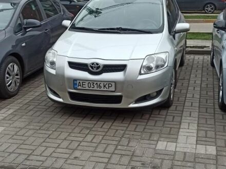 Серый Тойота Аурис, объемом двигателя 1.6 л и пробегом 164 тыс. км за 6500 $, фото 1 на Automoto.ua