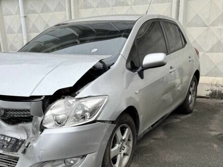 Серый Тойота Аурис, объемом двигателя 1.6 л и пробегом 1 тыс. км за 2800 $, фото 1 на Automoto.ua