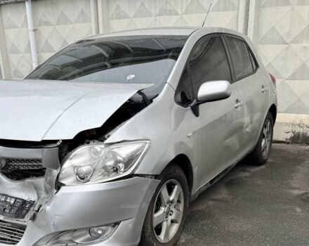 Серый Тойота Аурис, объемом двигателя 1.6 л и пробегом 1 тыс. км за 2800 $, фото 1 на Automoto.ua