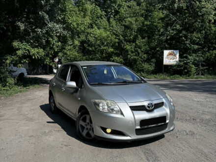 Тойота Аурис 2008 в Киеве на Automoto.ua Серый Тойота Аурис, объемом двигателя 1.6 л и пробегом 250 тыс. км за 5800 $, фото 1 на Automoto.ua