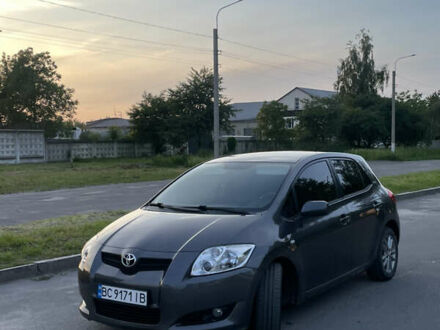 Тойота Аурис 2008 в Ровно на Automoto.ua Серый Тойота Аурис, объемом двигателя 2 л и пробегом 239 тыс. км за 6500 $, фото 1 на Automoto.ua