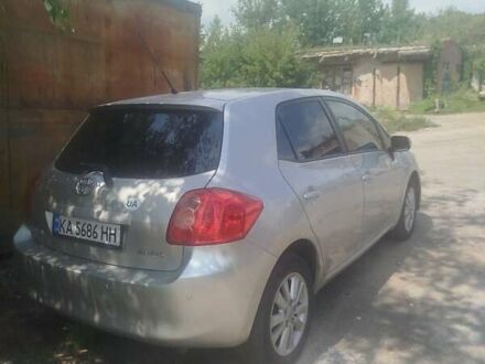 Сірий Тойота Ауріс, об'ємом двигуна 1.6 л та пробігом 215 тис. км за 9000 $, фото 1 на Automoto.ua