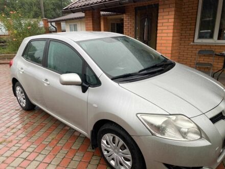 Серый Тойота Аурис, объемом двигателя 1.6 л и пробегом 205 тыс. км за 5900 $, фото 1 на Automoto.ua