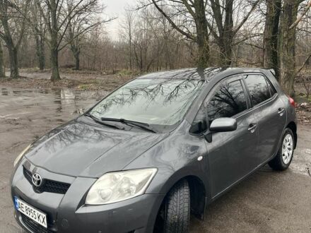 Сірий Тойота Ауріс, об'ємом двигуна 1.6 л та пробігом 169 тис. км за 6000 $, фото 1 на Automoto.ua