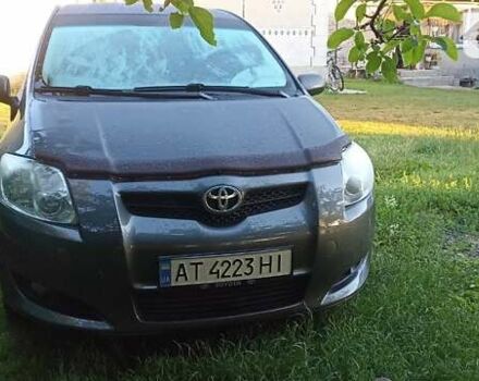 Серый Тойота Аурис, объемом двигателя 1.6 л и пробегом 200 тыс. км за 6500 $, фото 1 на Automoto.ua