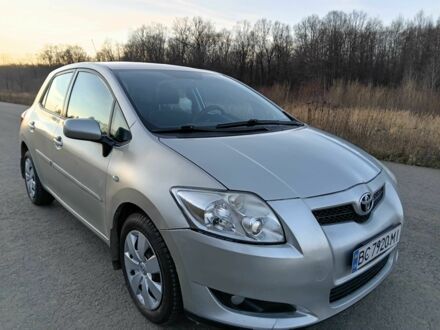 Серый Тойота Аурис, объемом двигателя 1.6 л и пробегом 158 тыс. км за 5700 $, фото 1 на Automoto.ua