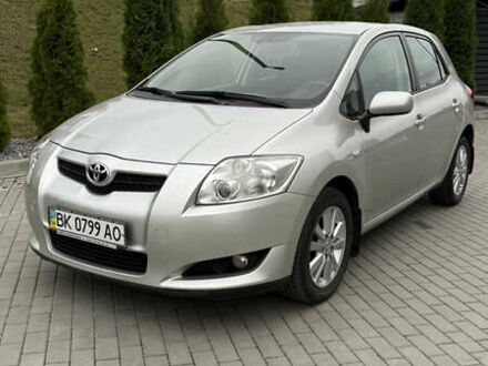 Сірий Тойота Ауріс, об'ємом двигуна 1.6 л та пробігом 99 тис. км за 7100 $, фото 1 на Automoto.ua