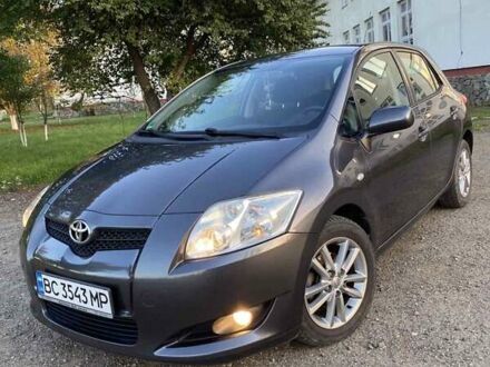 Серый Тойота Аурис, объемом двигателя 1.33 л и пробегом 208 тыс. км за 5999 $, фото 1 на Automoto.ua