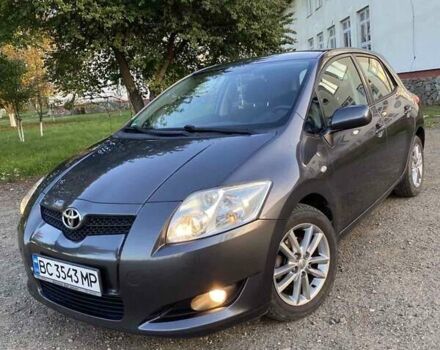 Серый Тойота Аурис, объемом двигателя 1.33 л и пробегом 208 тыс. км за 5999 $, фото 1 на Automoto.ua