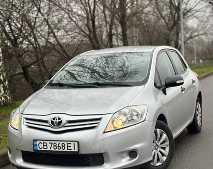 Сірий Тойота Ауріс, об'ємом двигуна 1.4 л та пробігом 240 тис. км за 5950 $, фото 1 на Automoto.ua