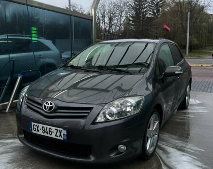 Сірий Тойота Ауріс, об'ємом двигуна 2 л та пробігом 153 тис. км за 7000 $, фото 1 на Automoto.ua