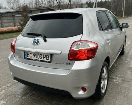 Сірий Тойота Ауріс, об'ємом двигуна 1.8 л та пробігом 210 тис. км за 9700 $, фото 1 на Automoto.ua