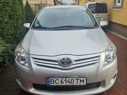 Серый Тойота Аурис, объемом двигателя 1.6 л и пробегом 99 тыс. км за 11500 $, фото 1 на Automoto.ua