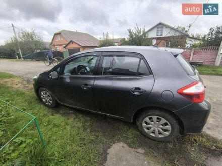 Серый Тойота Аурис, объемом двигателя 1.36 л и пробегом 143 тыс. км за 8500 $, фото 1 на Automoto.ua