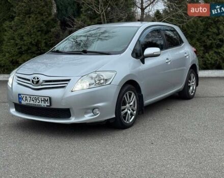 Серый Тойота Аурис, объемом двигателя 1.6 л и пробегом 263 тыс. км за 8900 $, фото 1 на Automoto.ua