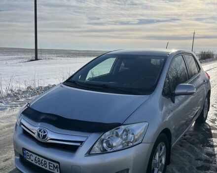 Серый Тойота Аурис, объемом двигателя 1.8 л и пробегом 158 тыс. км за 12000 $, фото 1 на Automoto.ua