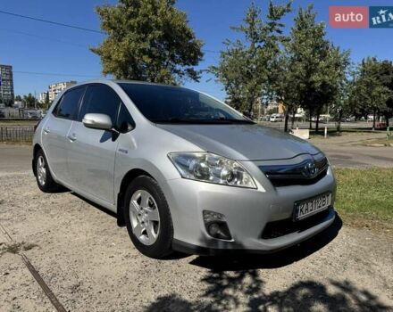 Сірий Тойота Ауріс, об'ємом двигуна 1.8 л та пробігом 223 тис. км за 10000 $, фото 1 на Automoto.ua